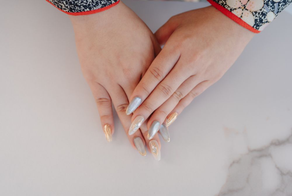 ネイルショット